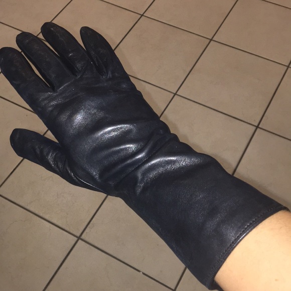 EUC 💯Gucci women’s Black Leather Gloves *7.5 - Picture 7 of 11